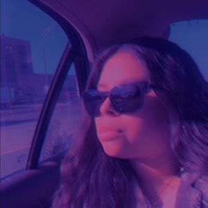 Meet your Posher, Alejandra